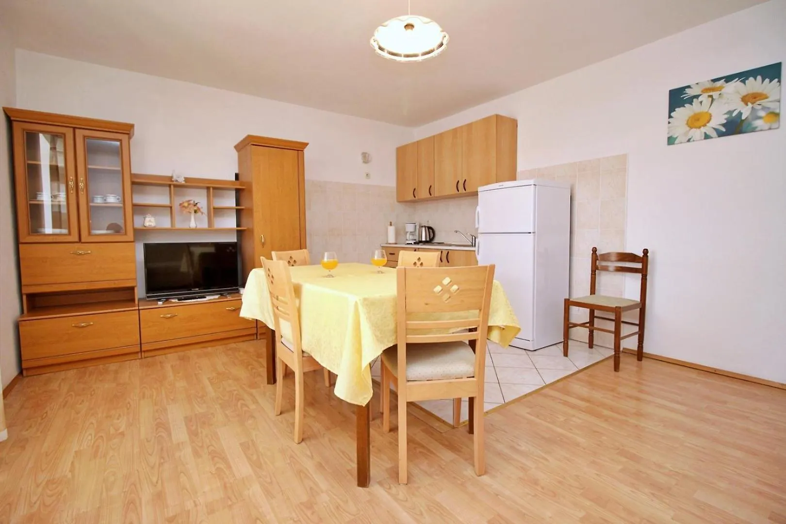 Apartments Car Lj. Šilo