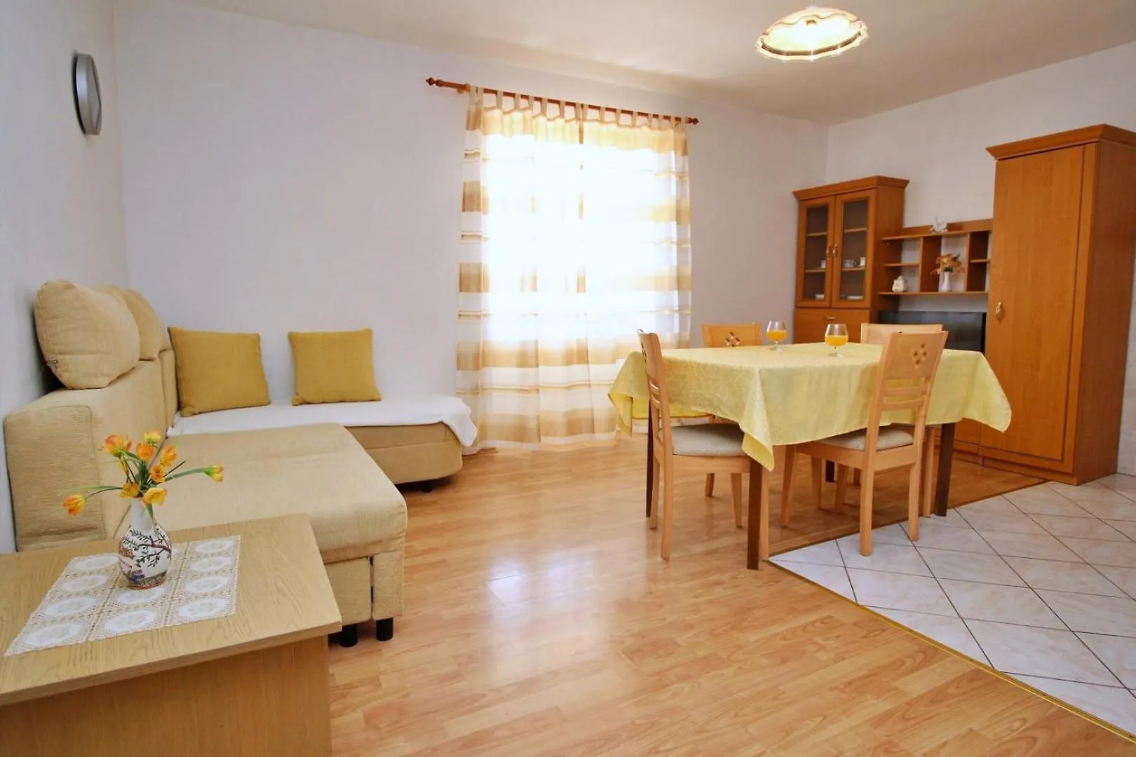 Apartments Car Lj. Šilo